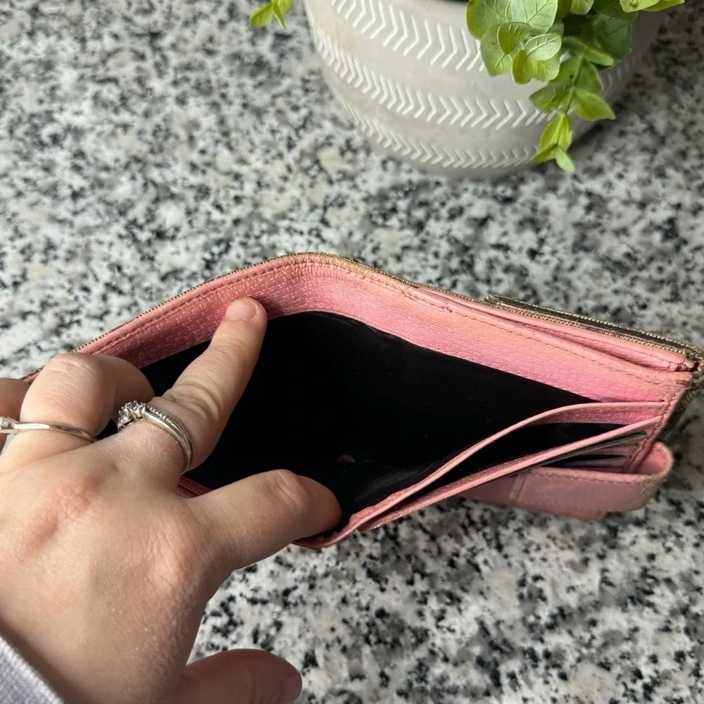 Gucci | Eclipse GG Canvas Compact Wallet - Picture 9 of 14